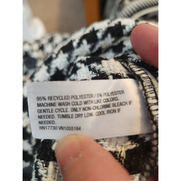 A NEW Day Long Sleeve Tweed Shacket Black with cream Houndstooth - Picture 8 of 8